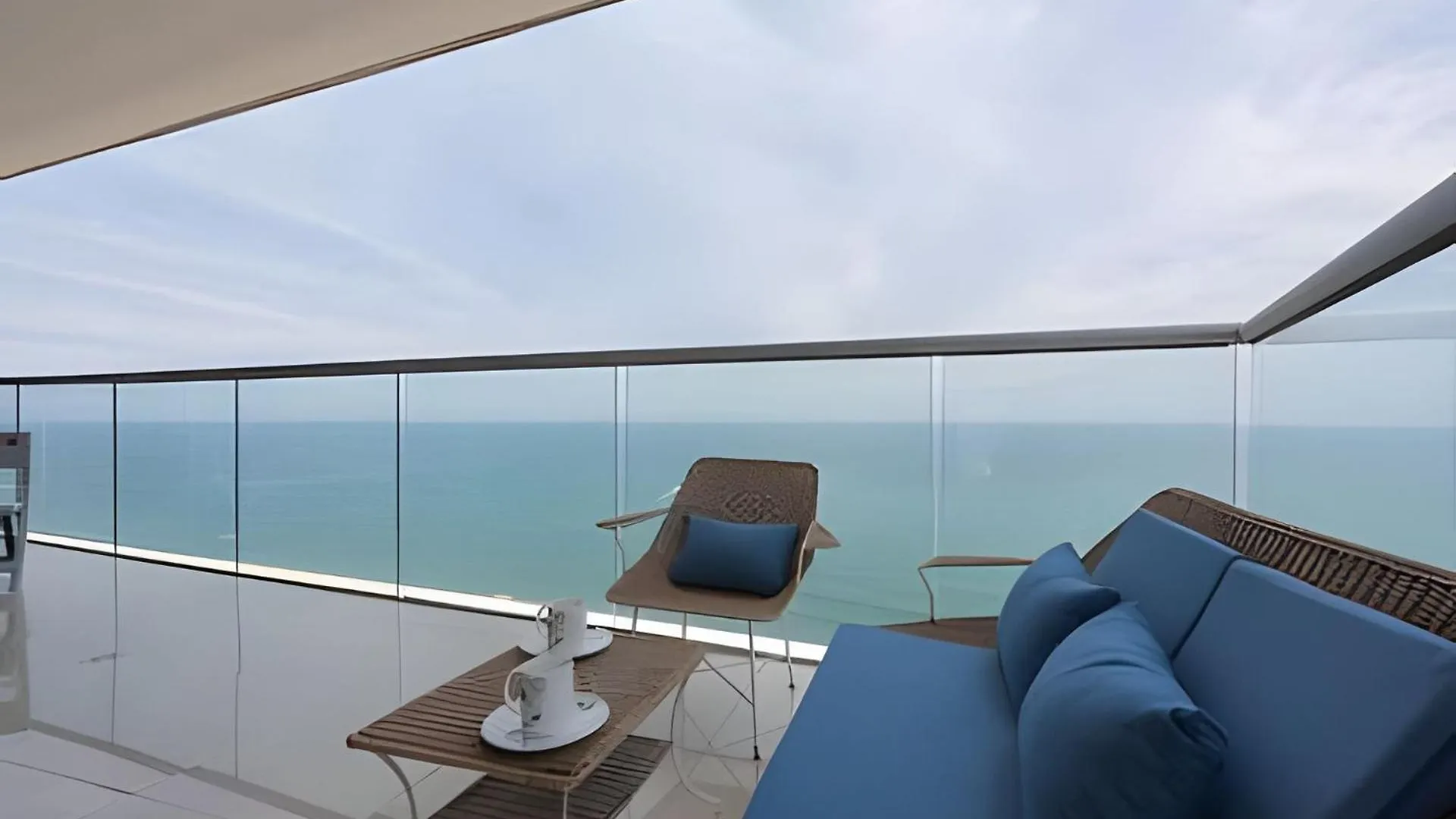Awesome Sea View And Historic Center “Morros City” Cartagène Appartement